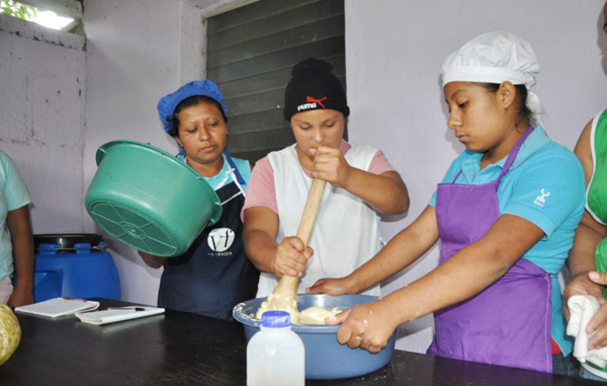 Jóvenes y adultos correntinos buscan capacitarse en oficios