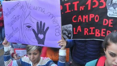 El paro de mujeres suma a los sindicatos