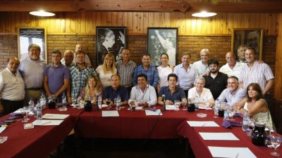 El peronismo sumó otra foto de unidad y planea una nueva cumbre en Santa Teresita