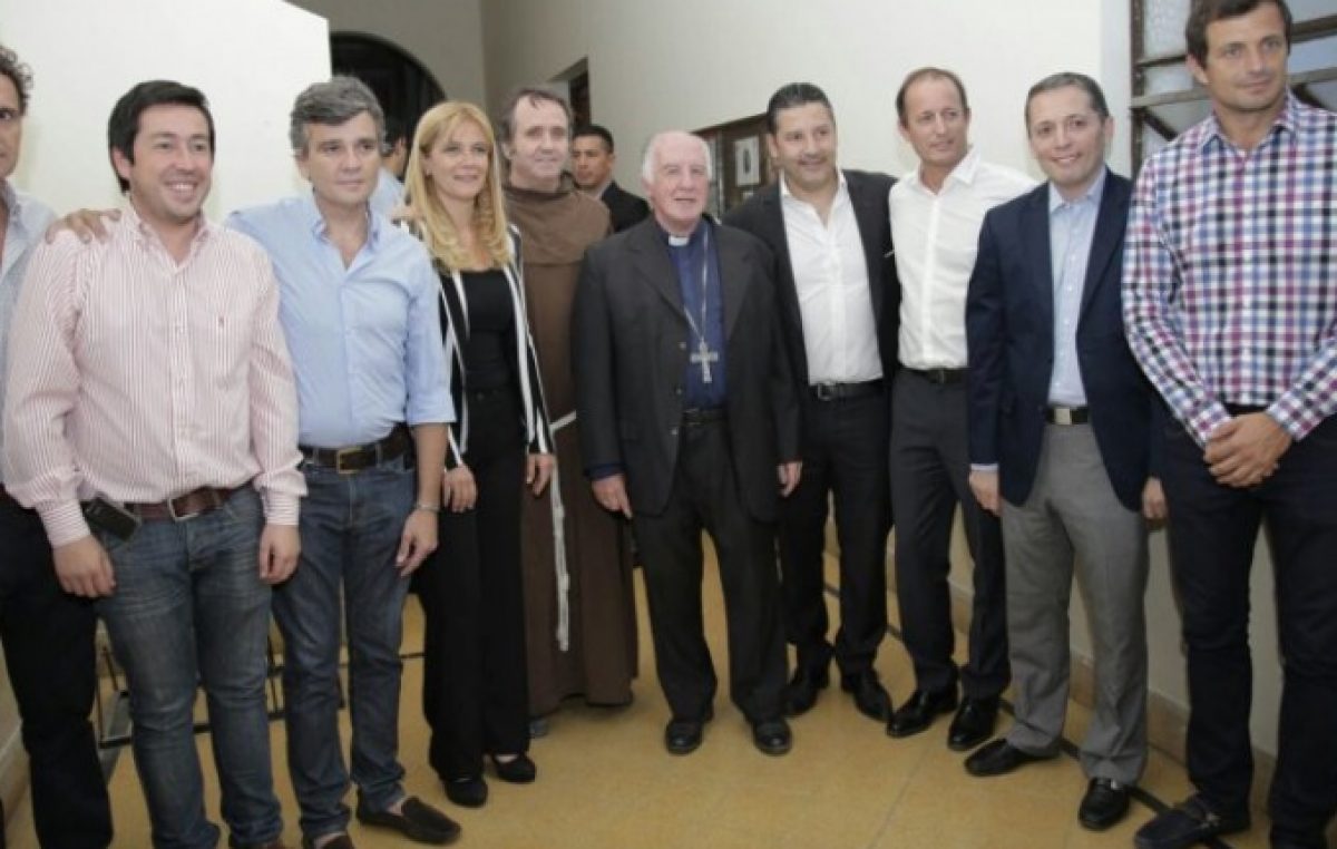 Intelectuales plantean que los intendentes son el eje de la unidad peronista