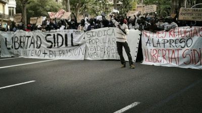 En Barcelona, los manteros se organizaron y hasta tienen un sindicato