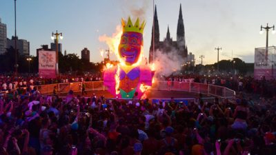 Carnavaleros platenses protestaron contra el registro implementado por la Comuna