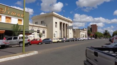 Trenque Lauquen: Bono y 18 por ciento de aumento para los trabajadores municipales
