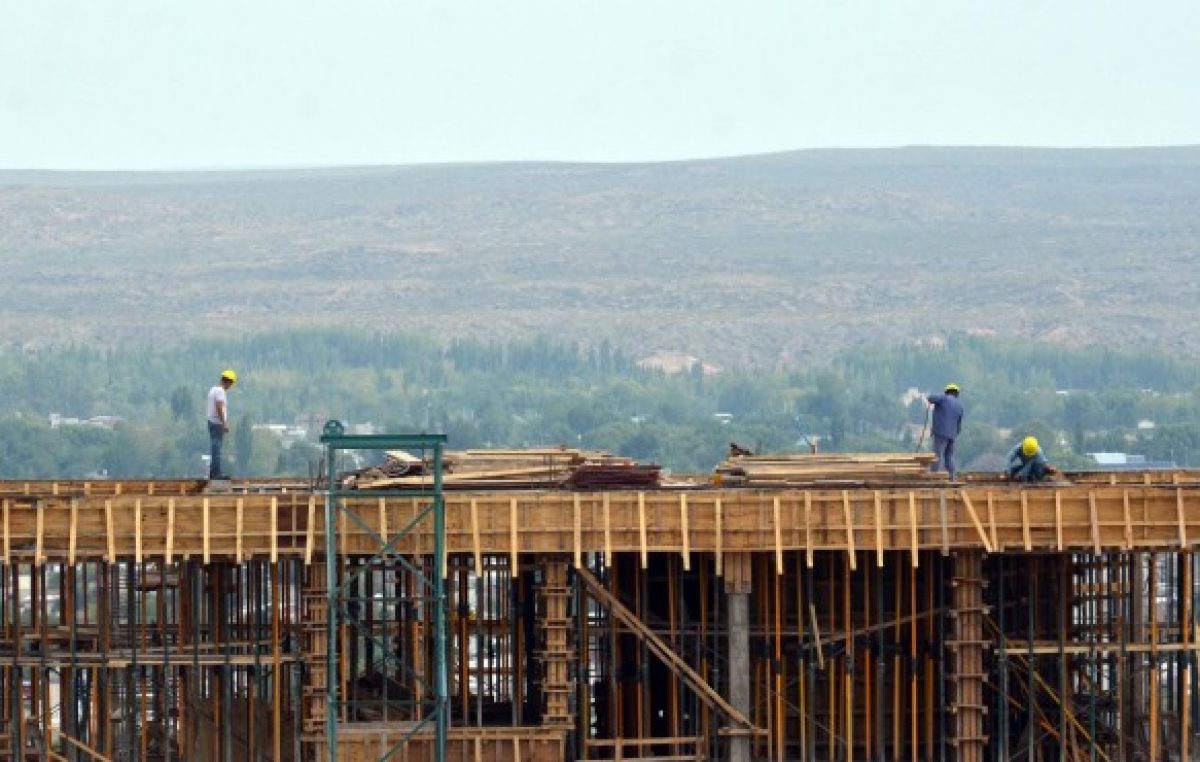 En el último año se perdieron 3.500 puestos de empleo en Neuquén