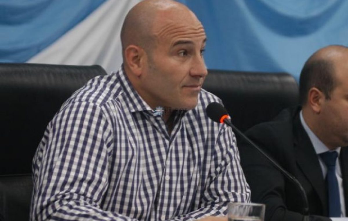 Quilmes: Martiniano insiste con un aumento del 18% y estatales apuntan que tienen «sueldos de hambre»