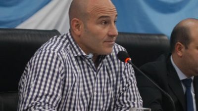 Quilmes: Martiniano insiste con un aumento del 18% y estatales apuntan que tienen «sueldos de hambre»