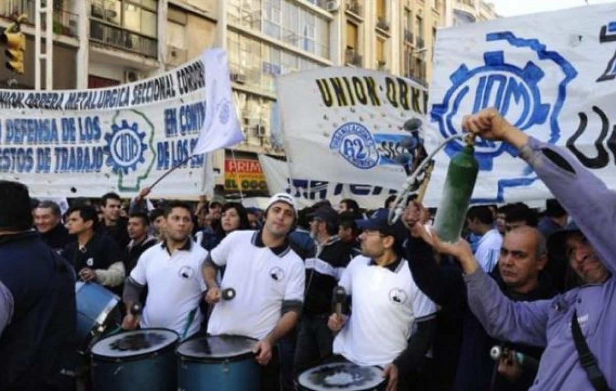 La UOM reclamó por los despidos y Triaca le pidió «discutir con madurez»