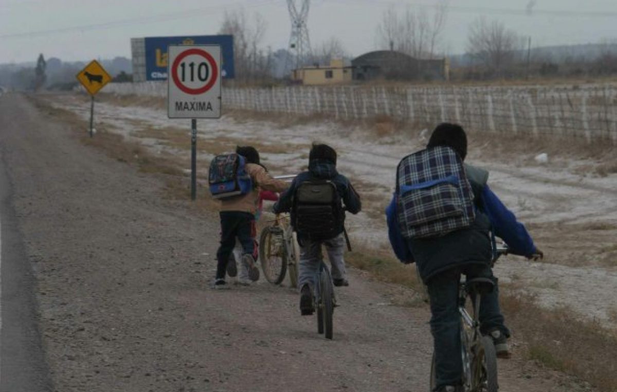 Mendoza: Los chicos pobres tardan más en iniciar las clases por falta de útiles y otros elementos