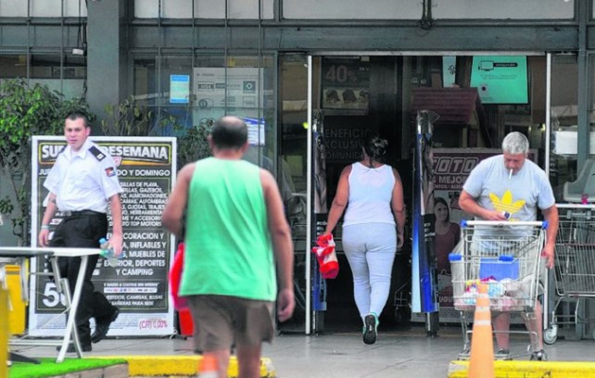 Descanso dominical en Rosario: provincia, municipio y gremio piden revisar la inconstitucionalidad