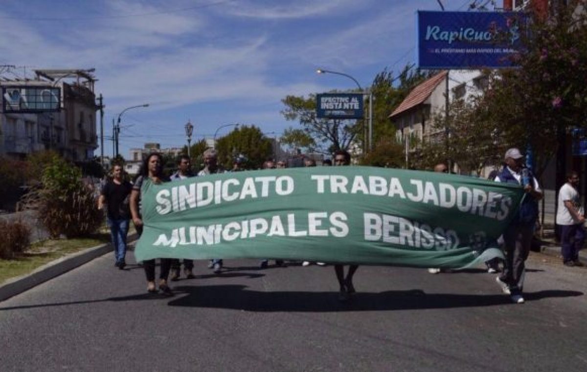 Berisso: Municipales marcharon y están de paro martes y miércoles