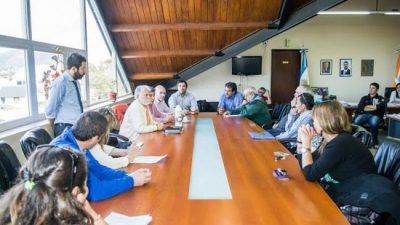 Municipales de Ushuaia recibirán un incremento salarial acumulado del 18,7%
