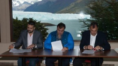 El intendente de Ushuaia firmó un convenio con otros municipios para fortalecer el turismo durante todo el año