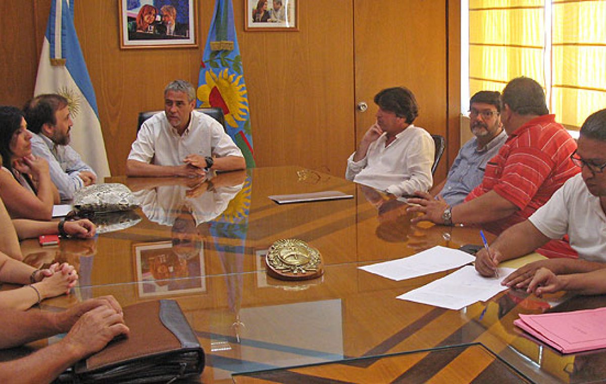 Acordaron una suba salarial de 30% para municipales de Avellaneda