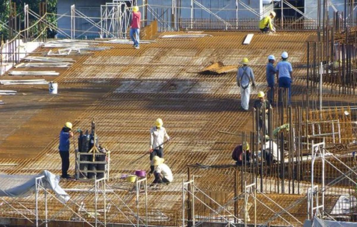 En picada: cayeron en febrero la industria y la construcción