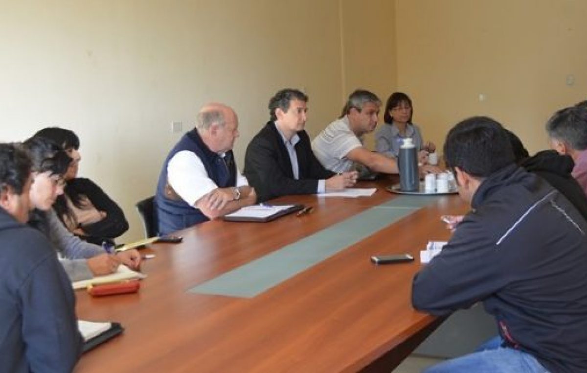 Patagones: el Ejecutivo ofrece una suba del 18%; los gremios piden 35%
