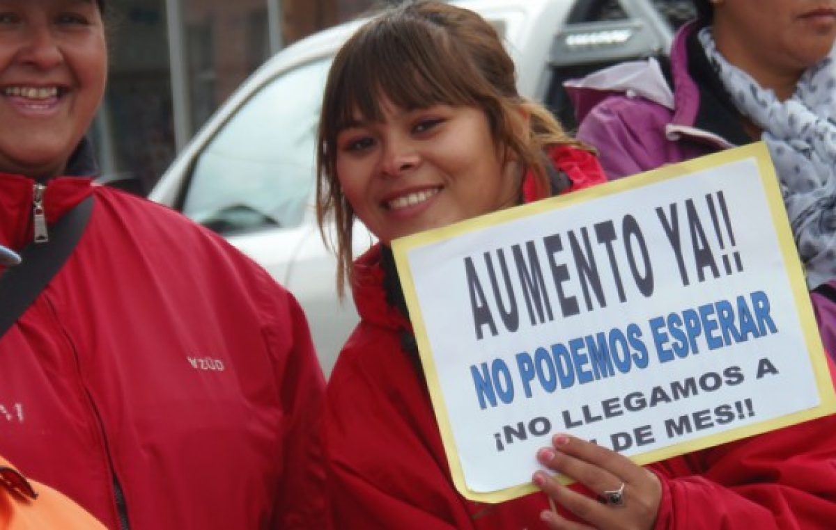 Municipales de Esquel cumplirán otras 48 horas de retención de servicios