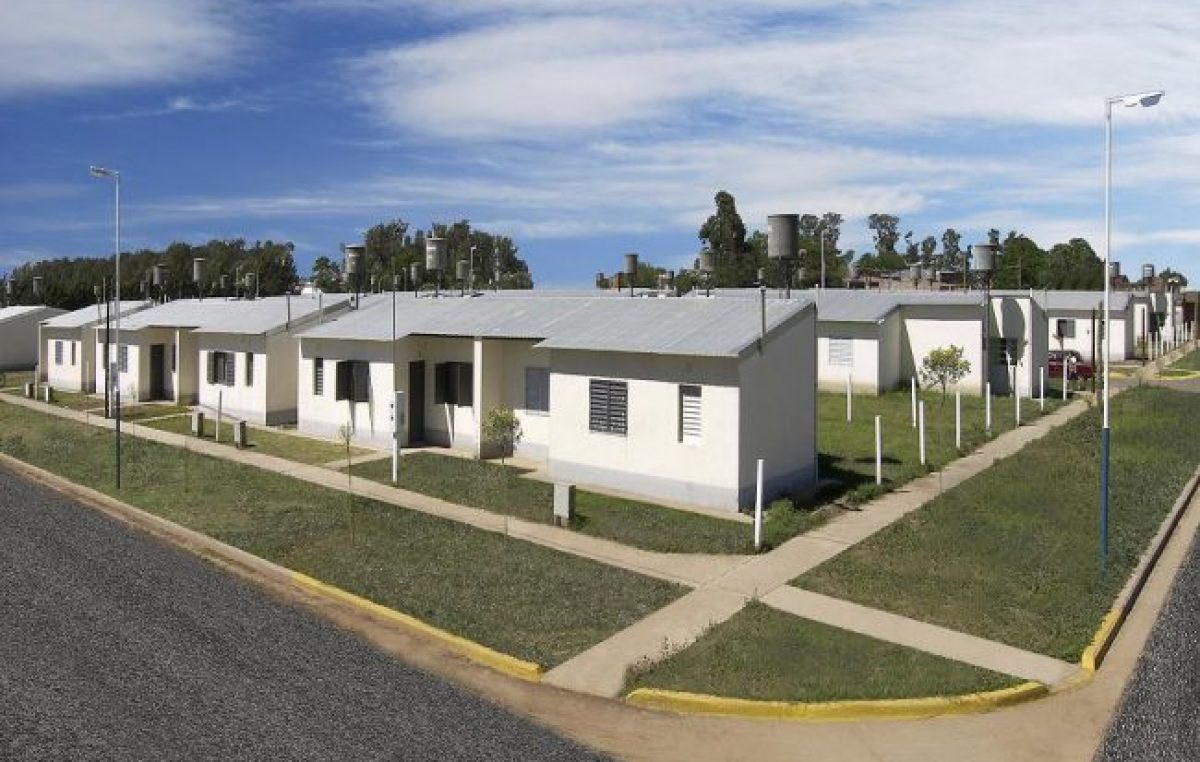 Se realizó una reunión para abordar la ejecución de nuevas viviendas para trabajadores municipales entrerrianos