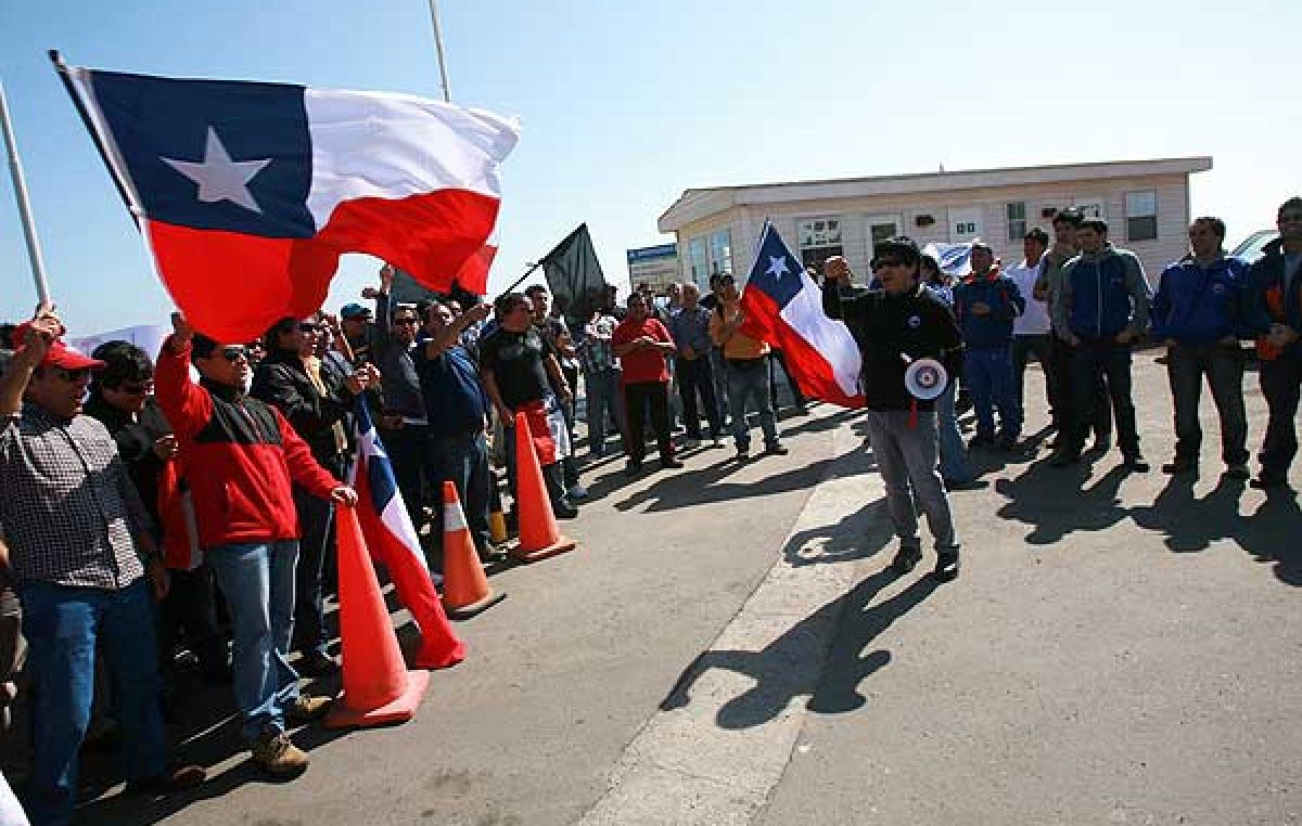 Sindicato de mina Escondida en Chile aun evalúa si asistirá a reunión con empresa