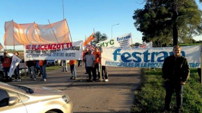 Municipales cortan las rutas de acceso a San Carlos Centro
