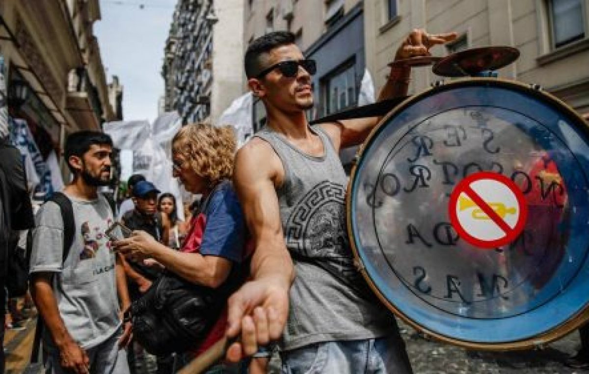 La voz de la calle, la sordera del palco