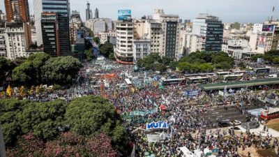 Un multitudinario reclamo contra el Gobierno