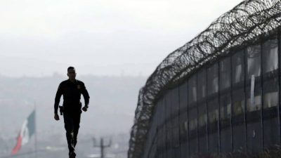 Conmoción en los latinos de EEUU por nuevo decreto migratorio