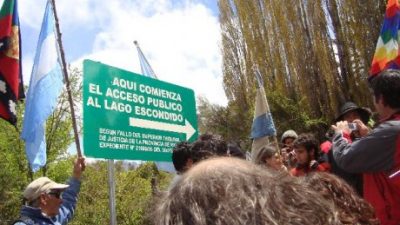 Marcha por la Soberanía en el Lago Escondido, en Bolsón