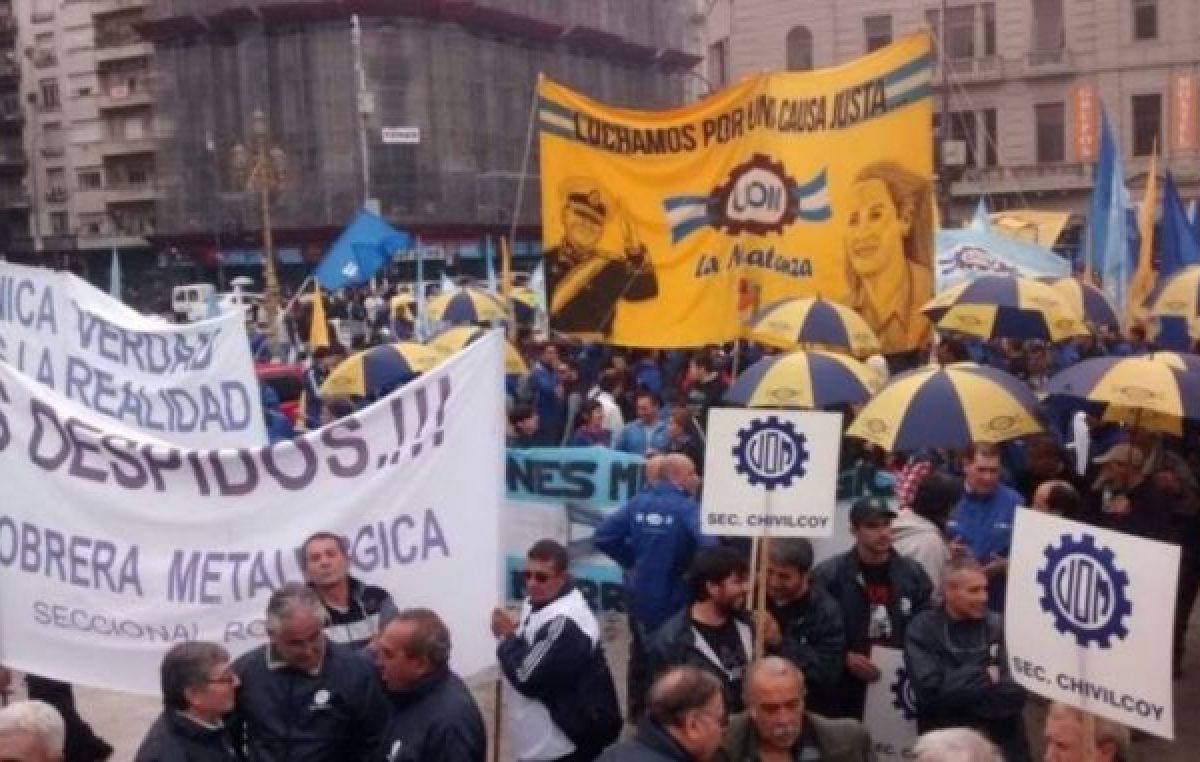 Los gremios industriales llevan sus reclamos al gobierno nacional para reactivar la actividad