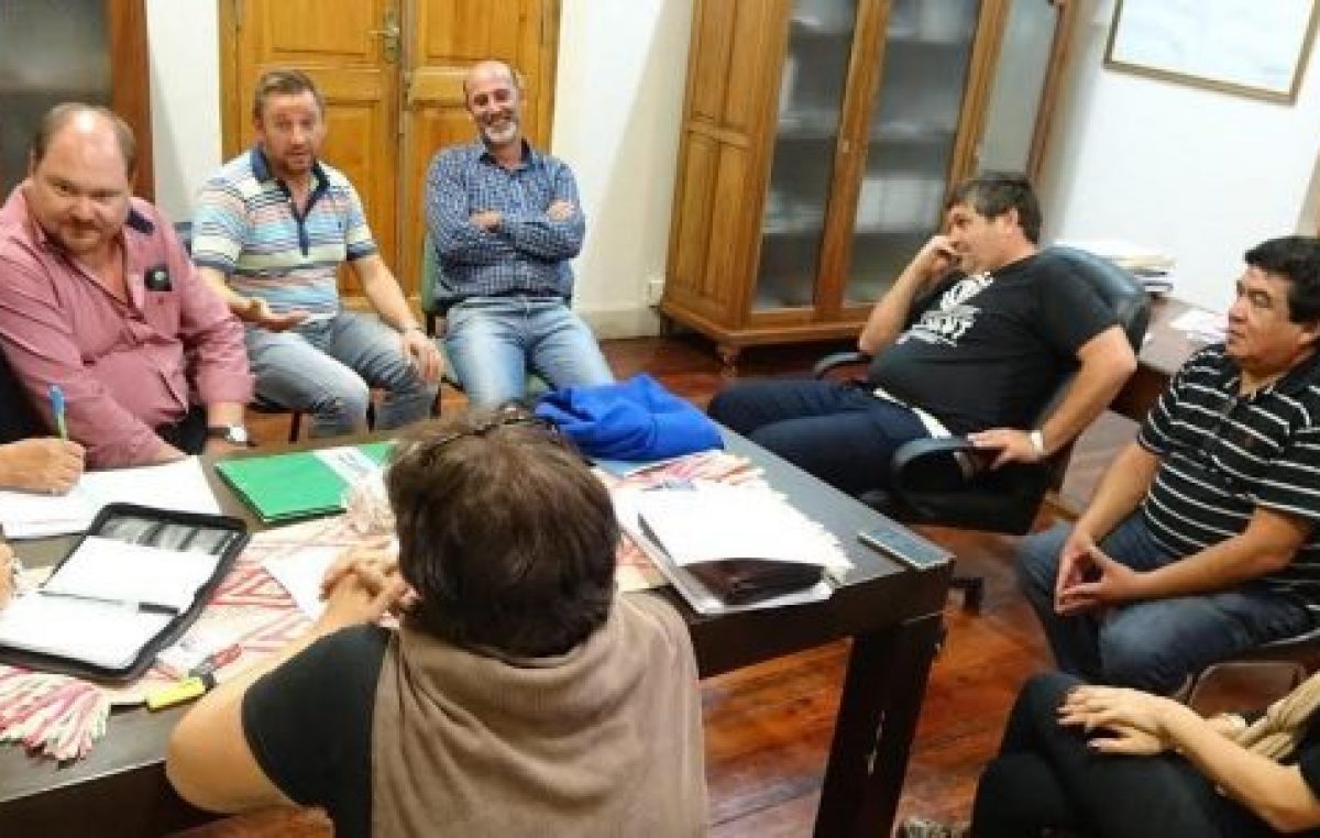 Municipales de Viedma discuten incremento salarial