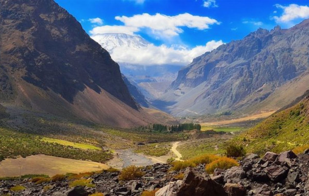 Proponen que el Cajón del Maipo, que tiene paisajes inigualables, sea un paso turístico
