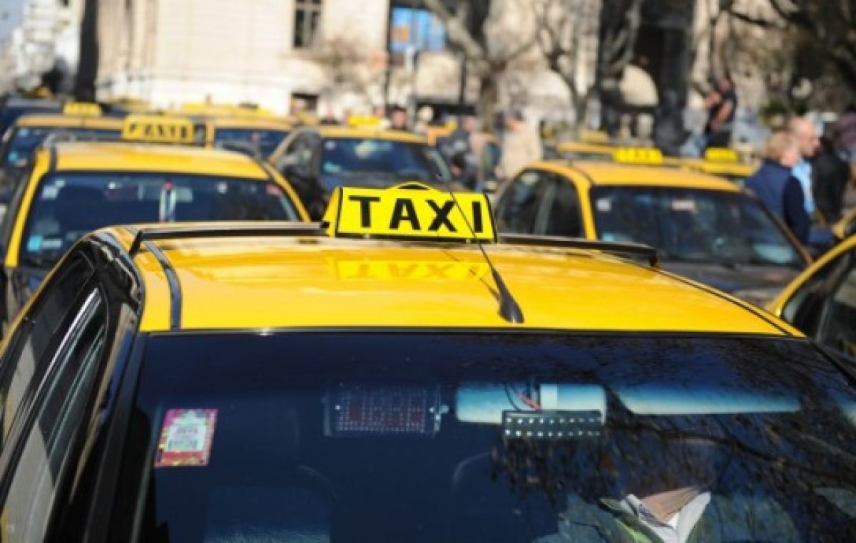 Rosario tendrá una aplicación gratuita para solicitar taxis