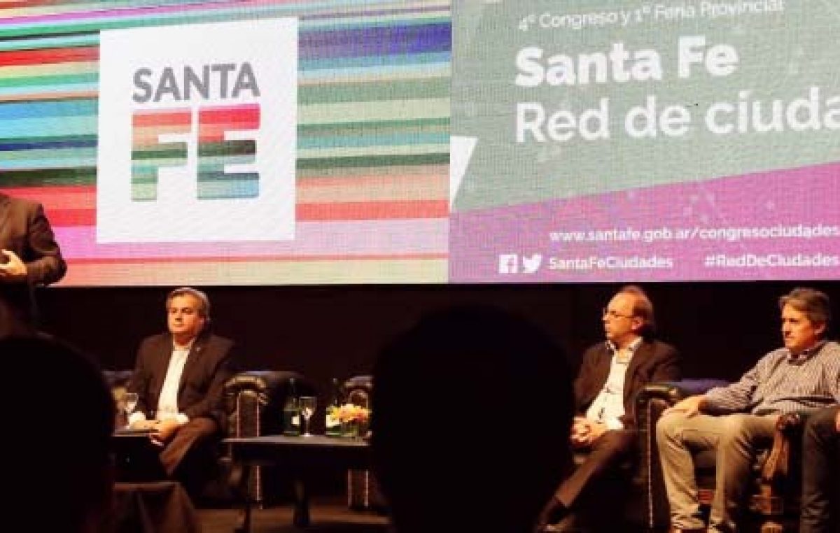 El gobernador cerró el cuarto Congreso Santa Fe, Red de Ciudades