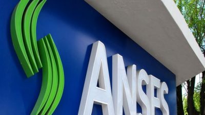 El Gobierno utilizó plata del fondo de la Anses para prestársela a los bancos y empresas privadas