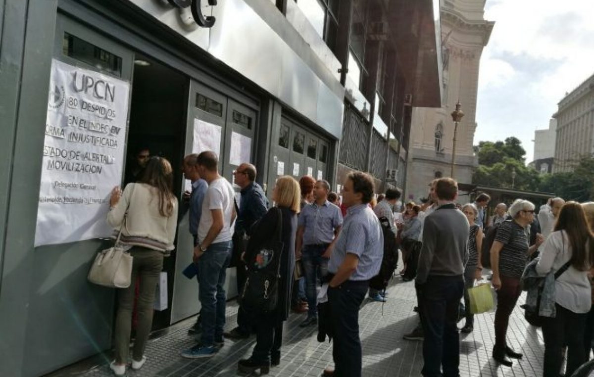 En medio de un clima de fuerte tensión, el Indec despidió a 80 trabajadores