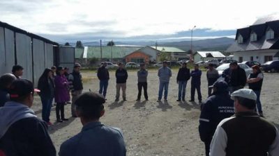 Cholila: municipales realizan retención de servicio por falta de pago