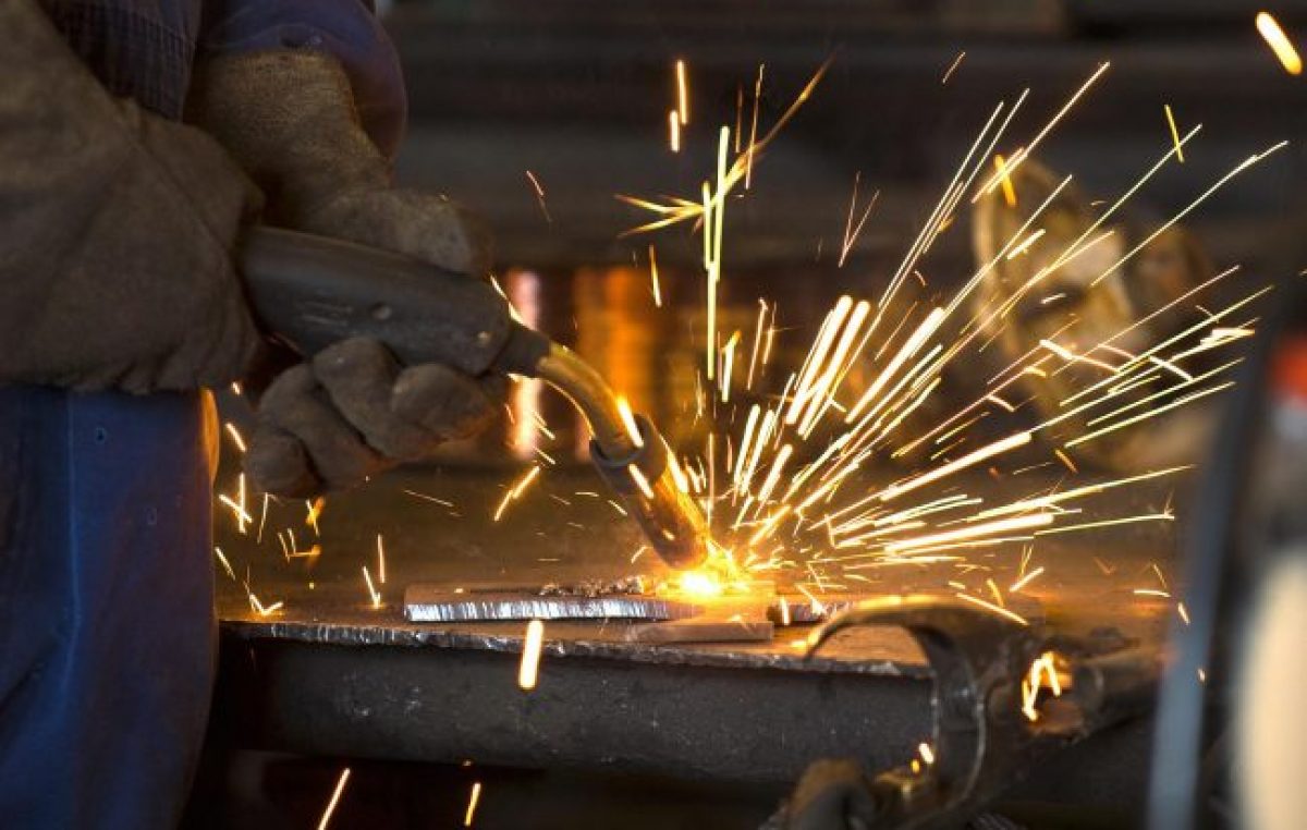 Metalúrgicos en riesgo de oxidarse
