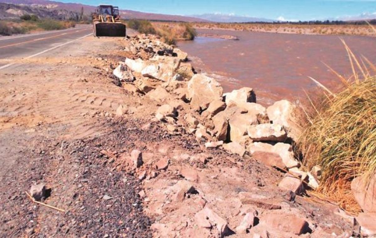 Confirman defensas y arreglos en el sistema de riego para Jáchal e Iglesia