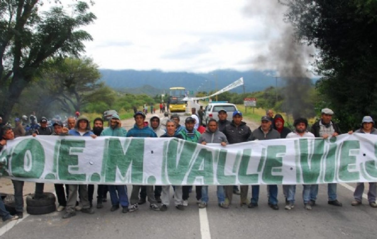 Catamarca: Empleados municipales cortaron rutas en reclamo por el aumento