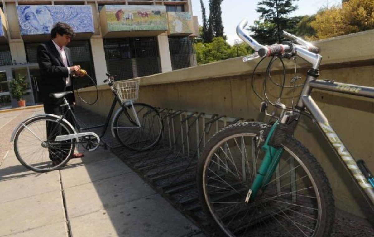 Mendoza: Para subirse a la bici y pedalear hasta el trabajo