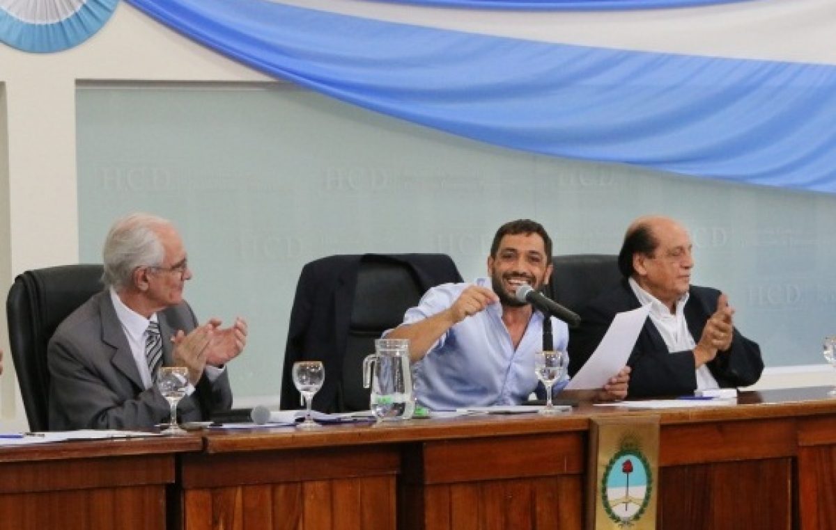 Mussi anunció un aumento del 30% para los municipales de Berazategui