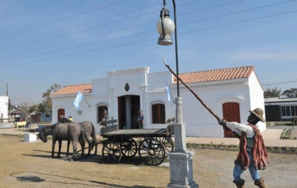 Senillosa apuesta al turismo con una Casita de Tucumán