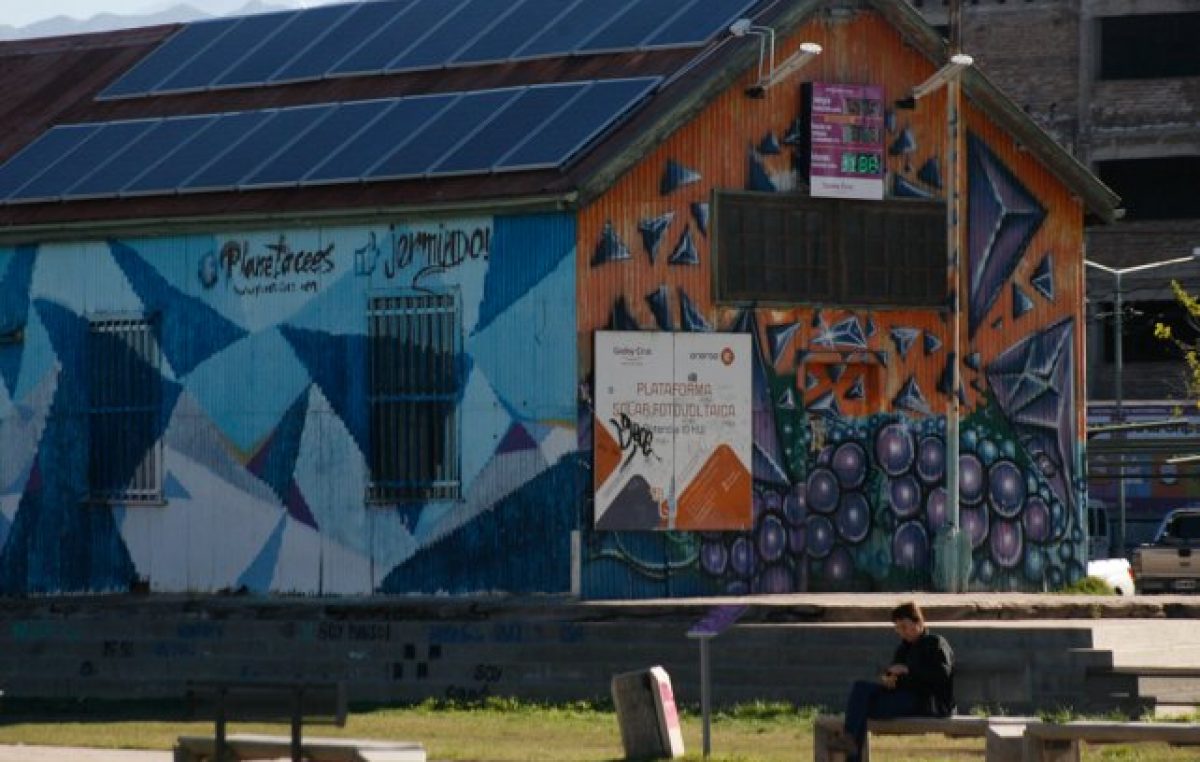 Godoy Cruz otorgará financiamiento para instalar paneles solares en las casas