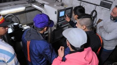 Unos doscientos jóvenes en riesgo social trabajarán en empresas rosarinas