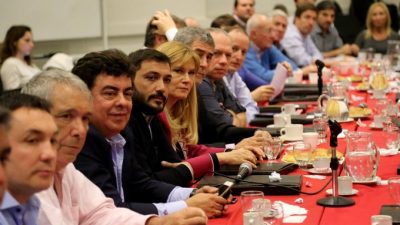 Cumbre de intendentes y La Cámpora: definieron estrategias y están dispuestos a enfrentar a Randazzo
