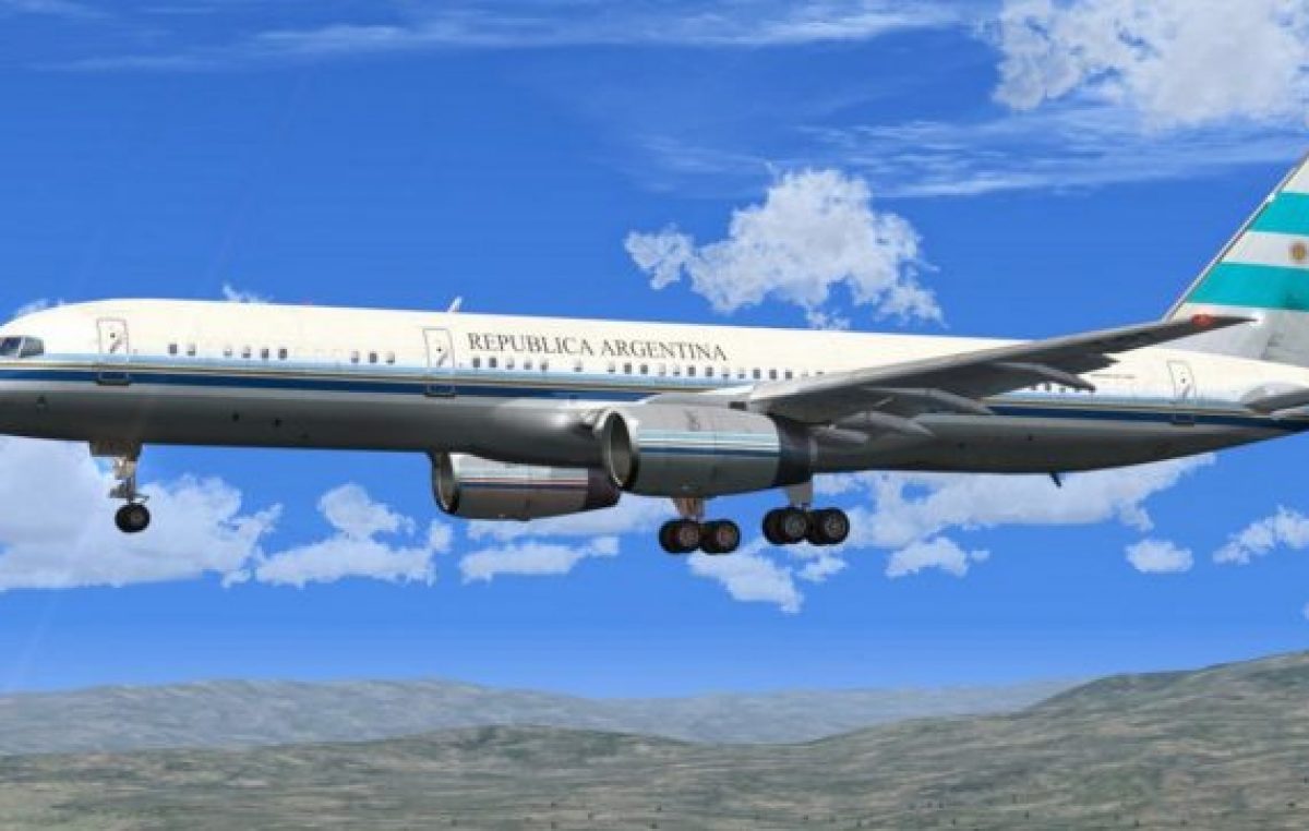 Investigarán si Macri le bajo el precio al avión presidencial Tango 01