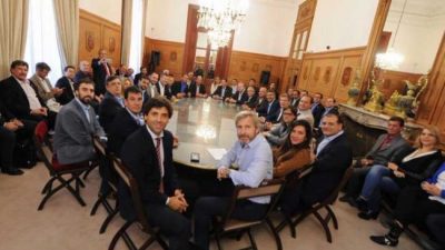 Intendentes cordobeses fueron por viviendas