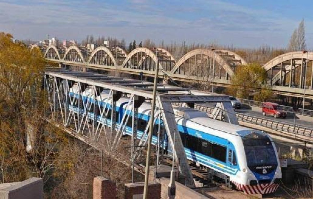 Apoyo al Tren del Valle ante la falta de financiamiento de Nación