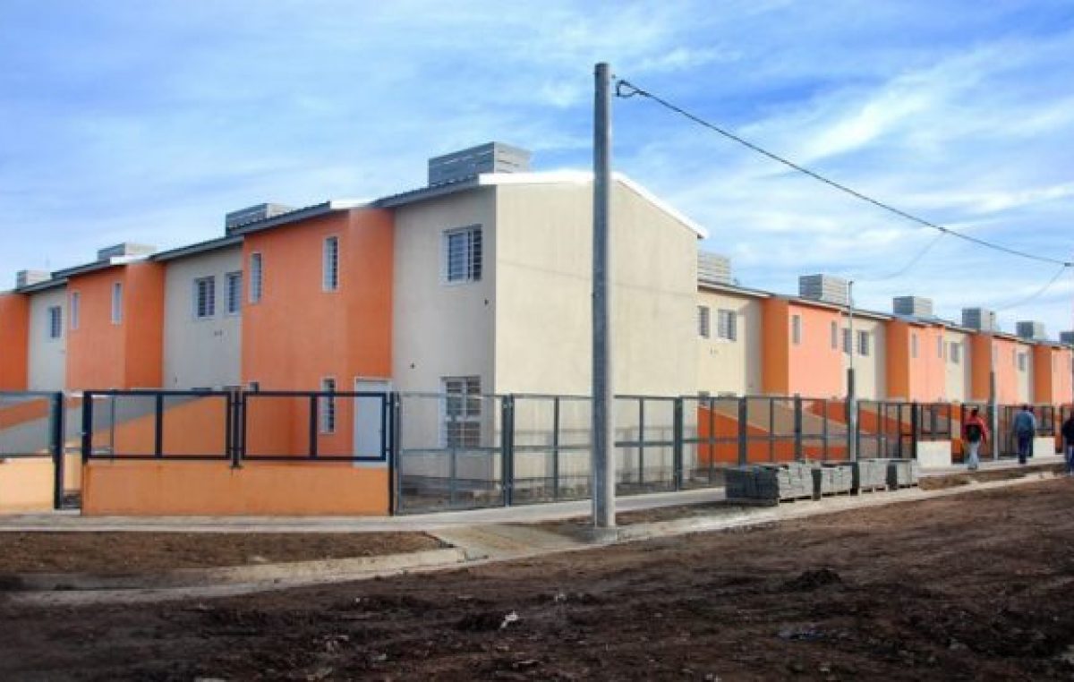 El MTD dice que faltan 30 mil casas en Neuquén
