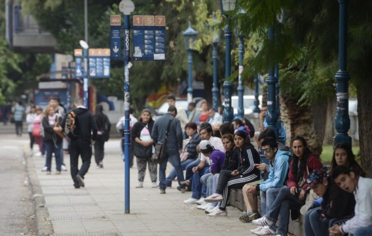 Según el Indec, la mitad de la población gana menos de 10 mil pesos