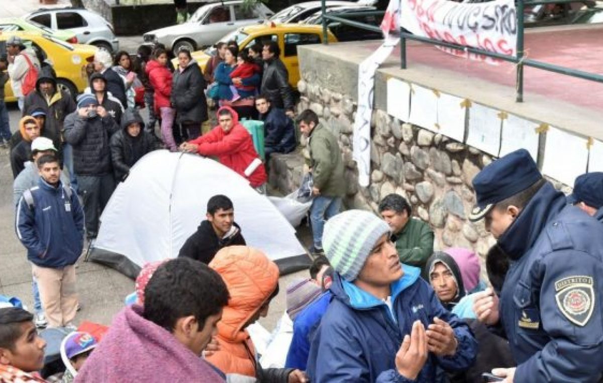 Vuelven las becas de 5 mil pesos y se extingue conflicto con carreros cordobeses